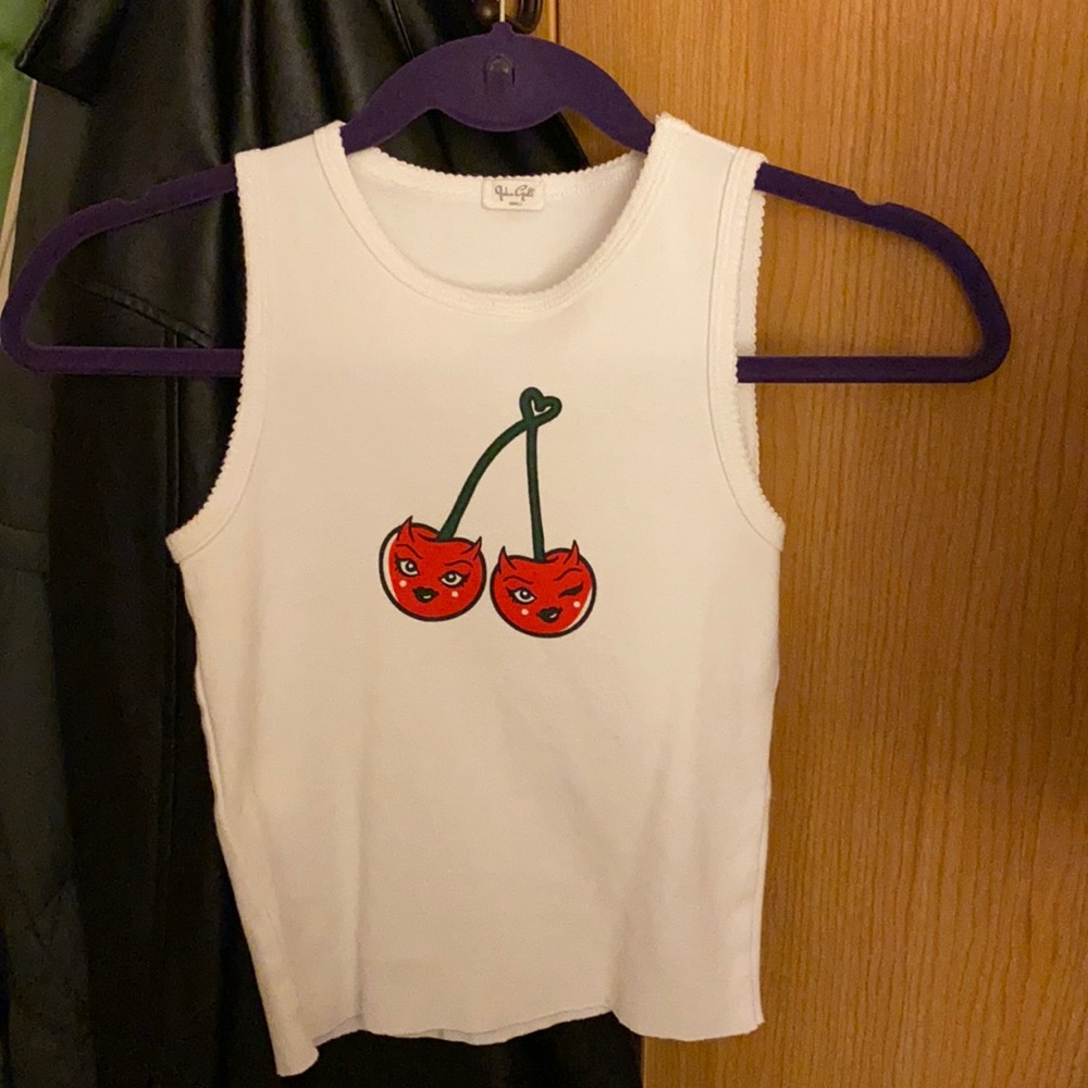 Brandy Melville tank top with cute graphic design!